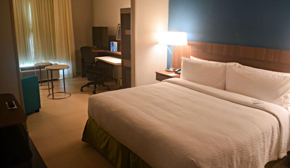 Fairfield Inn & Suites By Marriott 코아트사코알코스 외부 사진