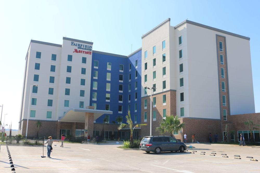 Fairfield Inn & Suites By Marriott 코아트사코알코스 외부 사진