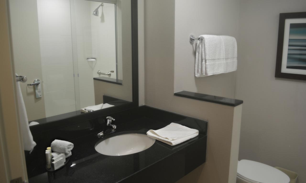 Fairfield Inn & Suites By Marriott 코아트사코알코스 외부 사진
