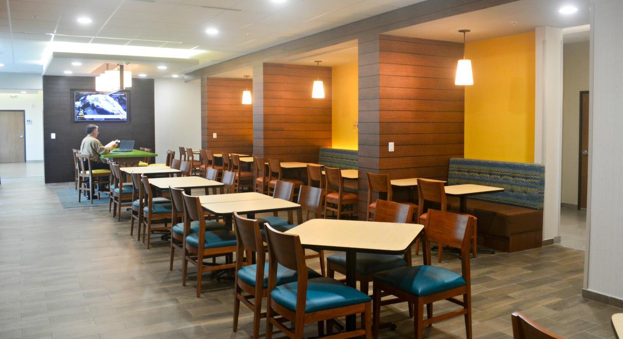 Fairfield Inn & Suites By Marriott 코아트사코알코스 외부 사진