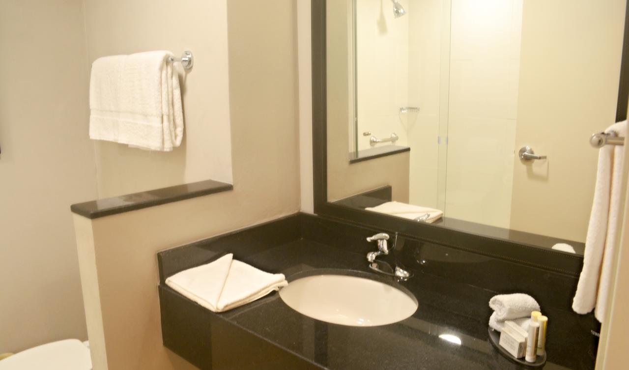 Fairfield Inn & Suites By Marriott 코아트사코알코스 외부 사진