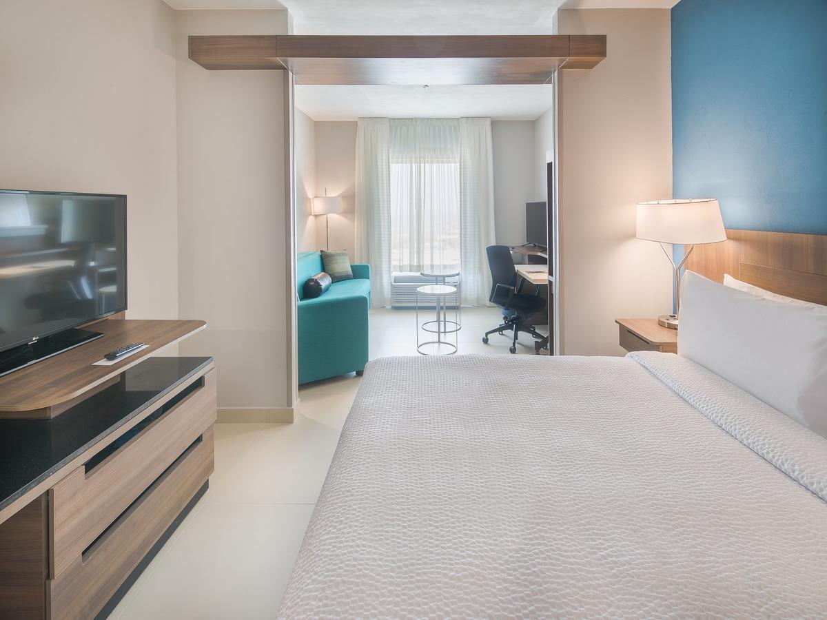 Fairfield Inn & Suites By Marriott 코아트사코알코스 외부 사진