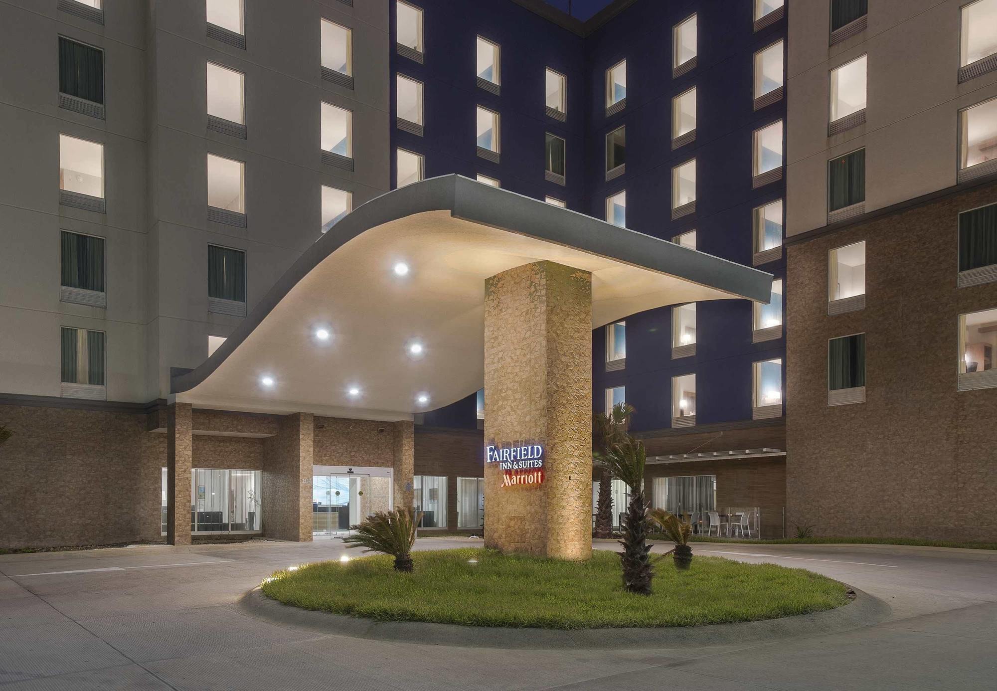 Fairfield Inn & Suites By Marriott 코아트사코알코스 외부 사진