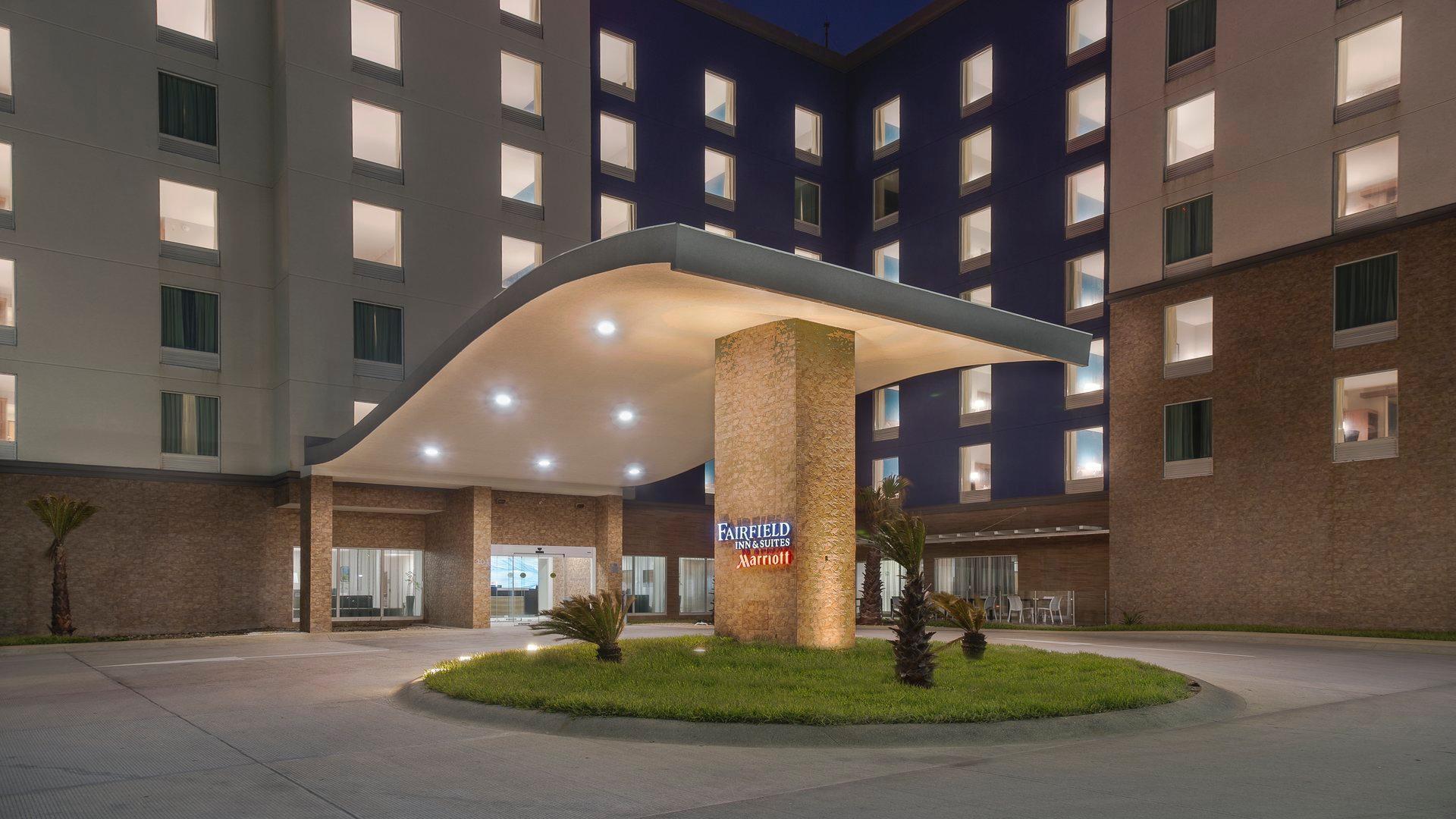 Fairfield Inn & Suites By Marriott 코아트사코알코스 외부 사진